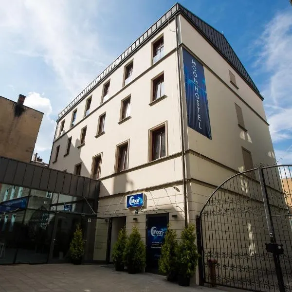Moon Hostel Poznań, hotel v Poznani