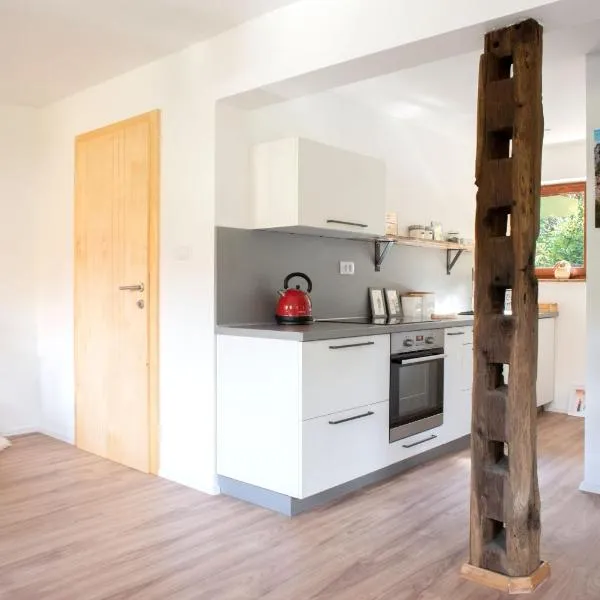 Woodywood house Bohinj, hotel v destinaci Polje