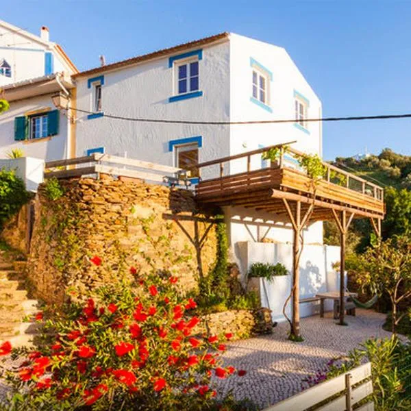 Romantic riverside retreat, hotel in Odemira