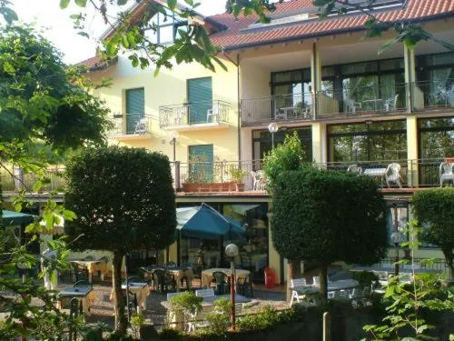 Madonna Della Neve, hotel Pettenascóban