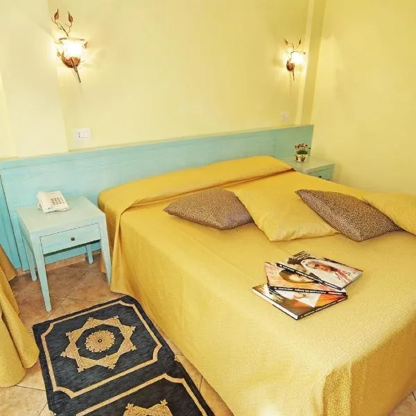 Hotel Del Corso, hotell i Pula