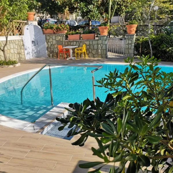 Aparthotel Villa Marinù, hotel v Ischii