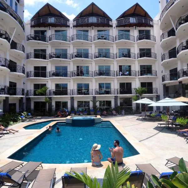 PACIFIC SUITES Boutique Hotel and Bistro, hotel v destinaci Jacó
