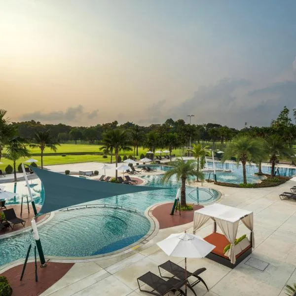 Eastin Thana City Golf Resort Bangkok, hotel em Samutprakarn