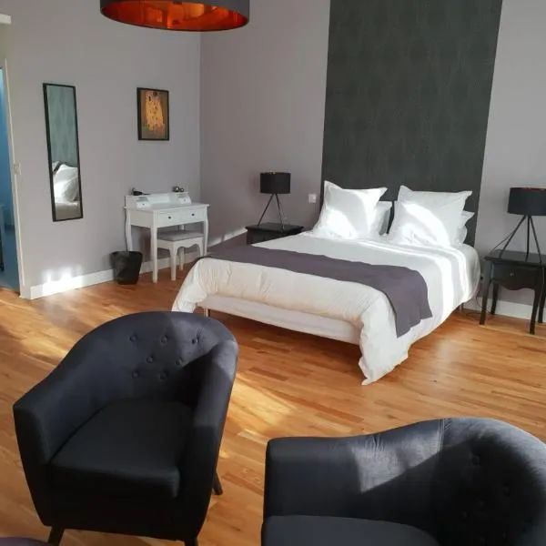 Le Domaine Du Haut Preau, hotel v destinaci Saint-Palais-de-Négrignac