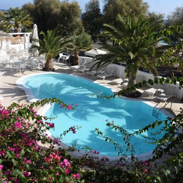 Arion Bay Hotel Santorini, hotel v destinaci Kamari