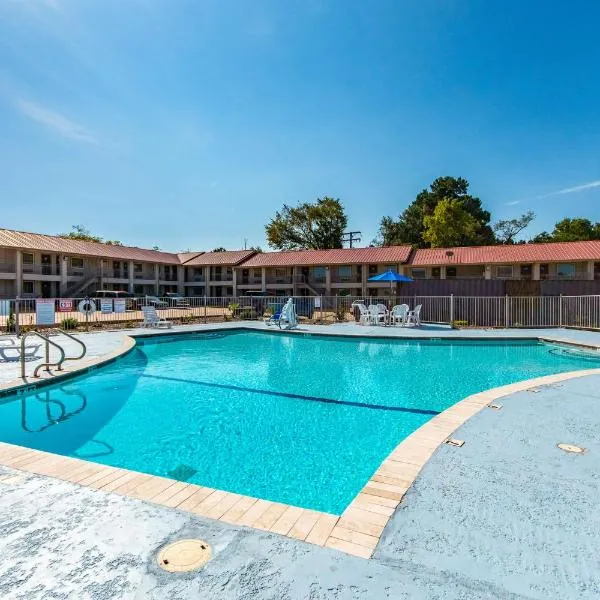 Studio 6-Huntsville, TX, hotel in Huntsville