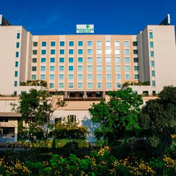 Lemon Tree Premier City Center Pune, hotel in Jadhavwadi