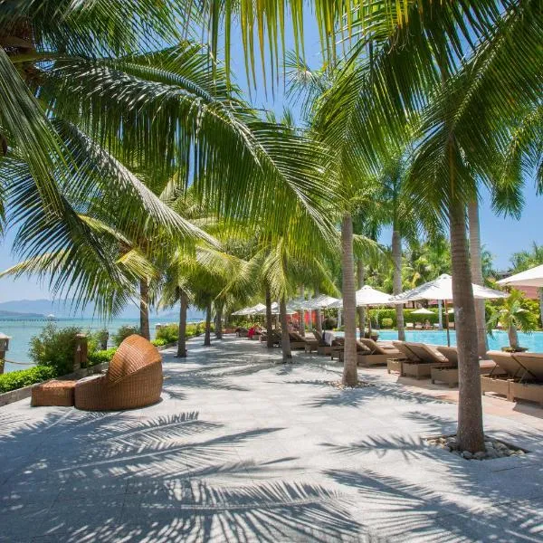 Diamond Bay Resort & Spa, hotel v Nha Trangu