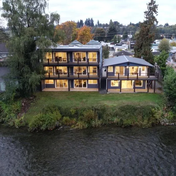 Chateau Riverside, hotel di Campbell River