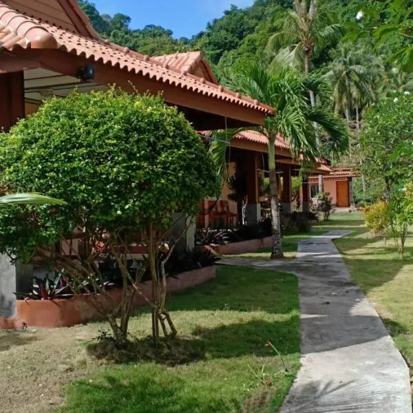 Koh Ngai Kaimuk Thong Resort, hotel in Ko Ngai
