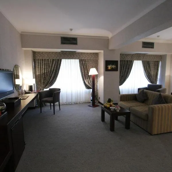 Le Grande Plaza Hotel, hotel din Tașkent