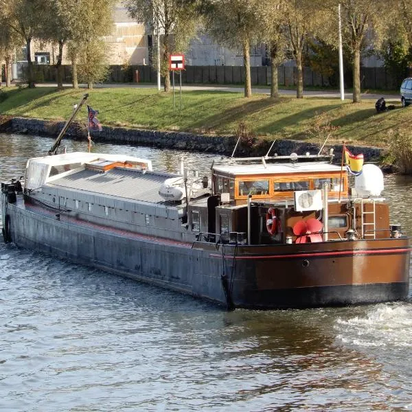 BlackPearl Boat&Breakfast、テルヌーゼンのホテル