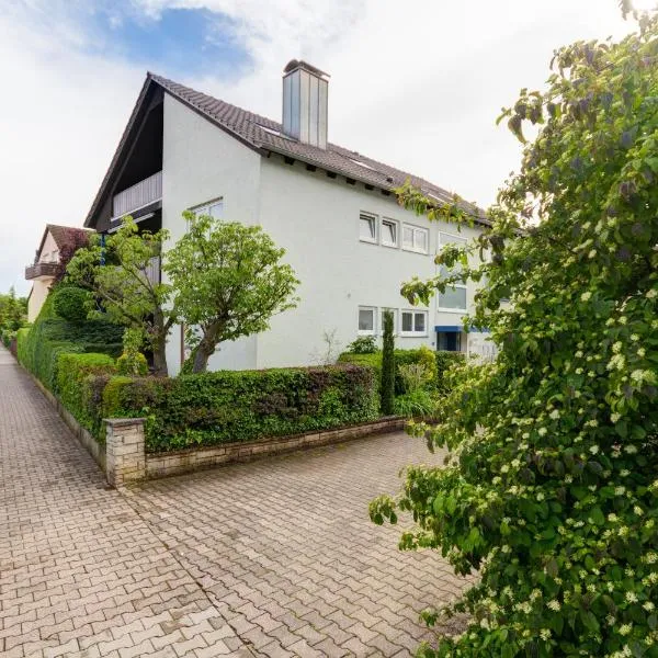 Apartment with a view - Daheim am Wasserturm, hotel a Kandel