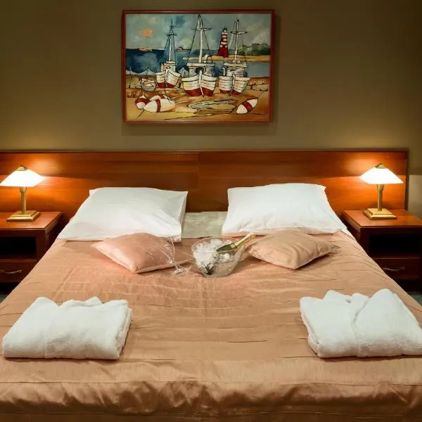 Kompleks Hotelowy Logos, hotel v destinaci Augustov