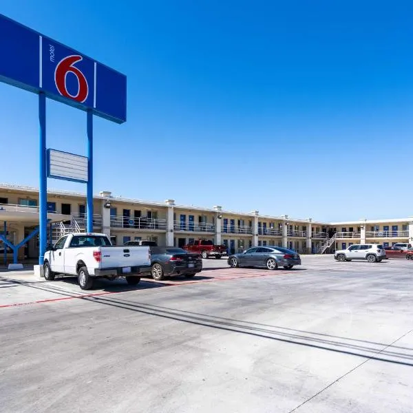 Motel 6-Odessa, TX - 2nd Street โรงแรมในDouro