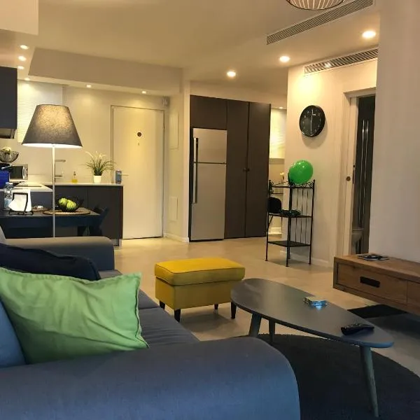 Different Atmosphere Suite, hotel i Caesarea