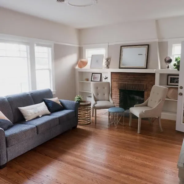 Spacious, Sunny House in Berkeley/Oakland Rockridge、オークランドのホテル