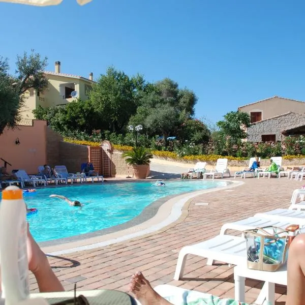 Li Troni, hotel a Budoni