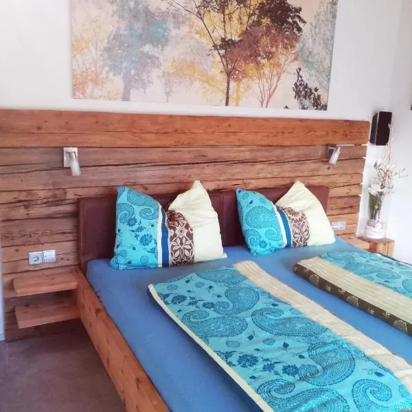 Ferienhaus Hubertus Tirol 1-8 Personen, hotel en Pill