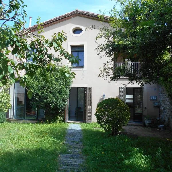 산트 호안 데 레스 아바데세스에 위치한 호텔 CA`L MOSSEN