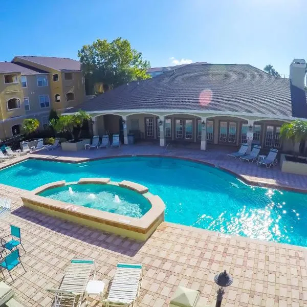 o CHARMING CONDO MINUTES FROM GORGEOUS CLEARWATER BEACHES o, hotel a Clearwater