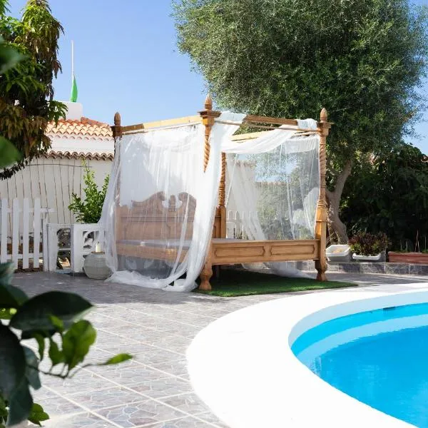 Bungalow Palm Mar with pool and garden, hotel en Arona