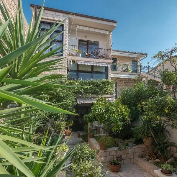 Apartments Bose, hotel a Makarska