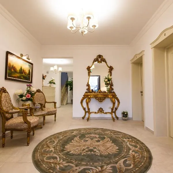 Ave, Alba!: Alba Iulia şehrinde bir otel