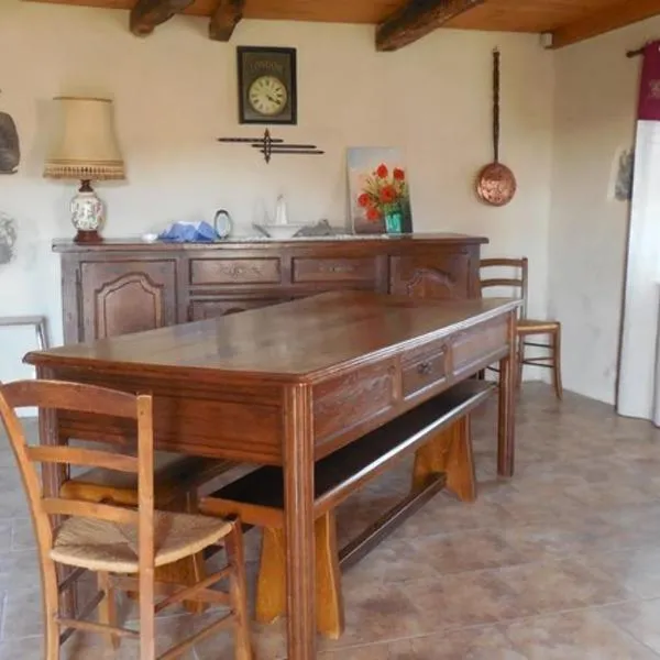 GITE AMOUROUX, khách sạn ở Sauvagnat