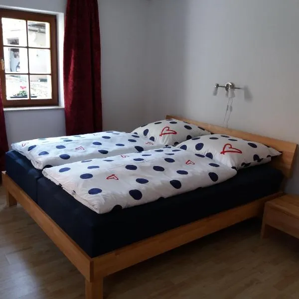 Ferienwohnung Wolf โรงแรมในOberschöna