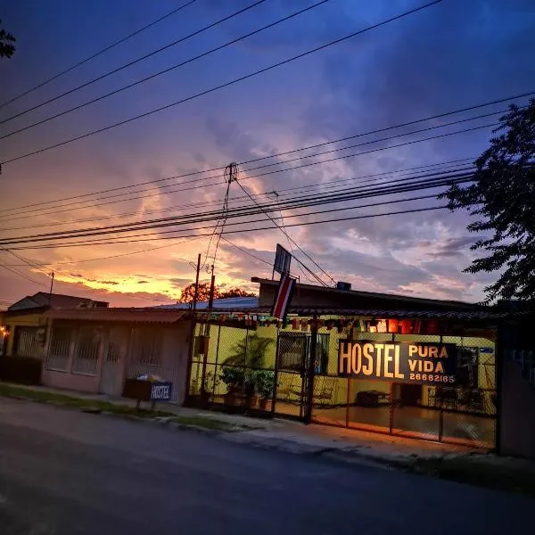 Hostel Pura Vida en Liberia, hotel i Curubandé