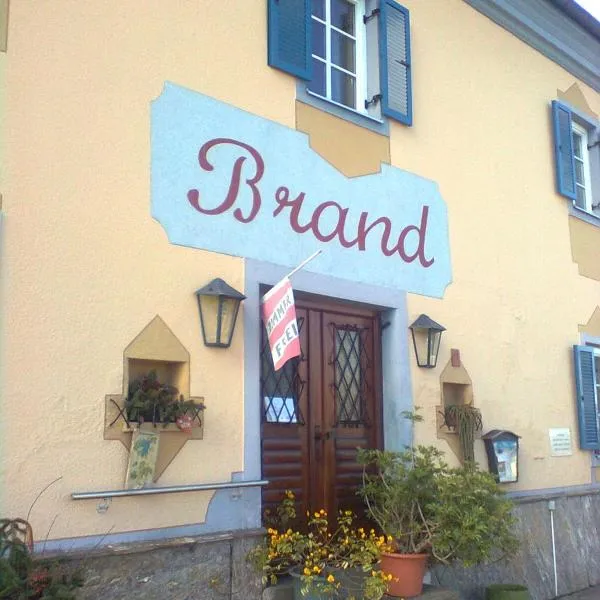 Gasthof Weingut Brand Walter, hotel in Brunn