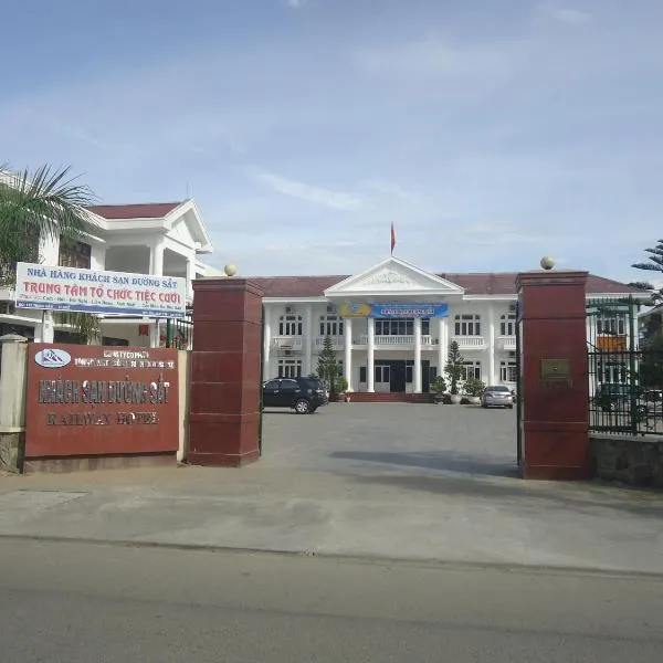 Hue Railway Hotel, hotel in Thôn Trung