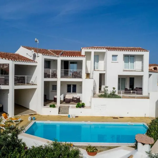 Caneis Apartments, hotel v destinaci San Teodoro