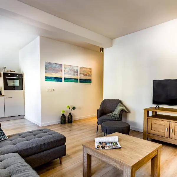 Boven de ijsjes, hotel u gradu Falkenburh