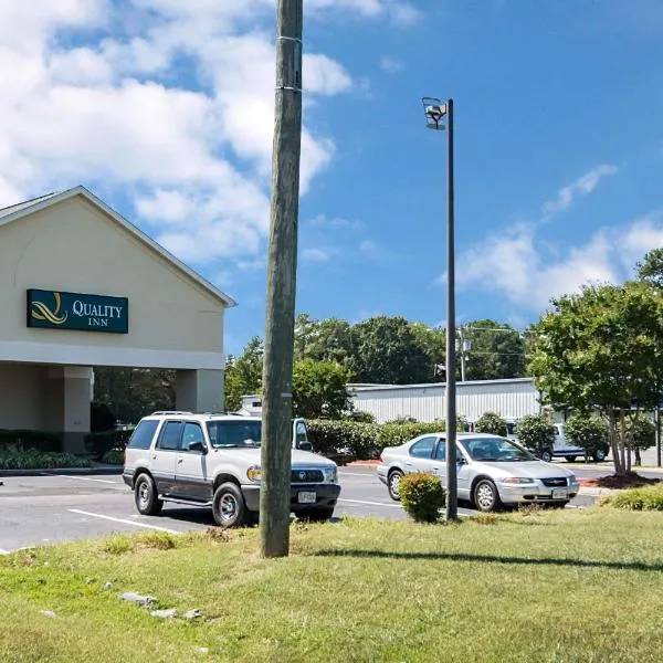 Quality Inn Warsaw near Rappahannock River, hotelli kohteessa Warsaw