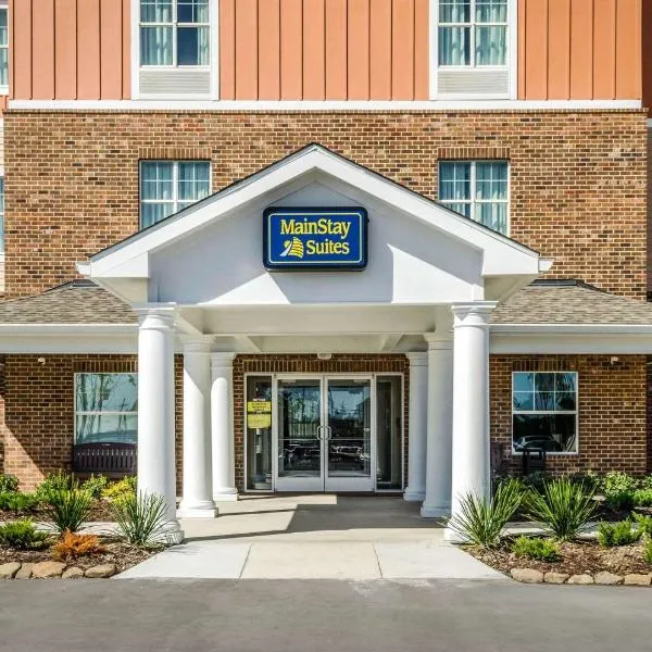 MainStay Suites Hackberry Sportsman's Lodge, отель в городе Hackberry