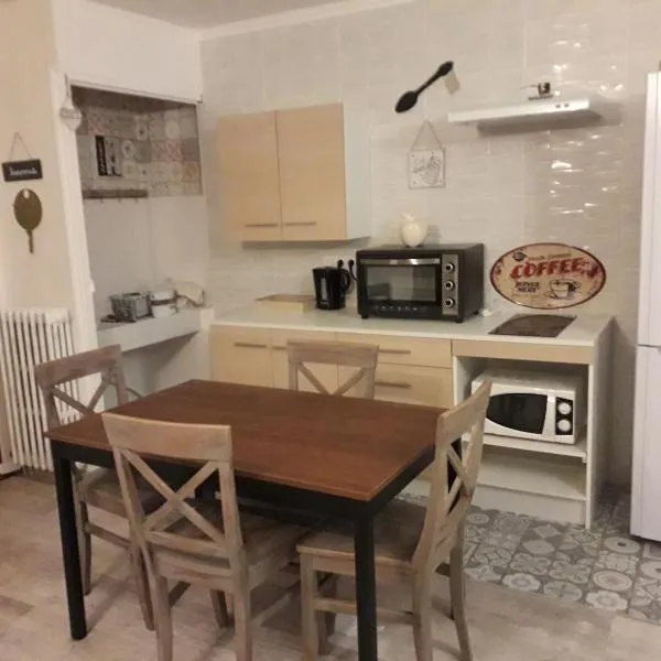 Enclos savoyard Appartement meublé 1chambre 1 canapé lits 3personnes, hotel din Celliers