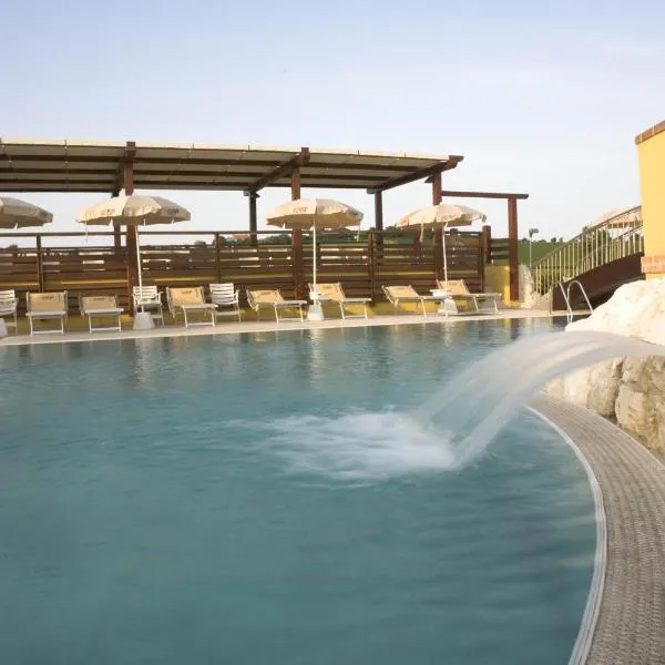 Le Fiabe Hotel Resort, hotel v destinaci Numana