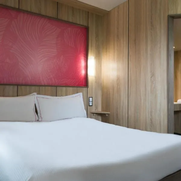 The Originals Access Aéroport, Hôtel Aurillac – hotel w mieście Aurillac