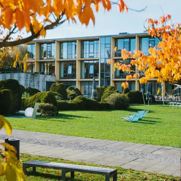 rugs Hotel am Schlosspark Lichtenwalde、Lichtenwaldeのホテル