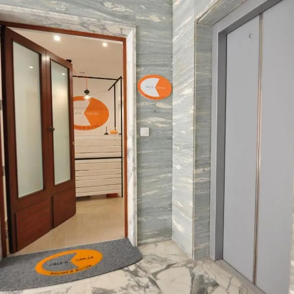 Delco Naples, hotel v Neapoli