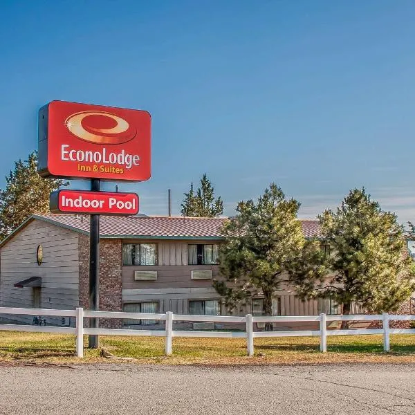 Econo Lodge Inn & Suites Madras, hotel in Warm Springs