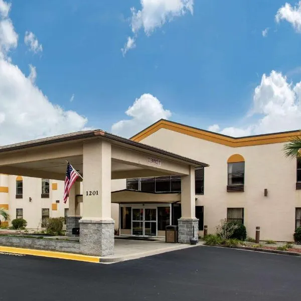 Quality Inn Surfside Myrtle Beach, hotel in Oceanside Village