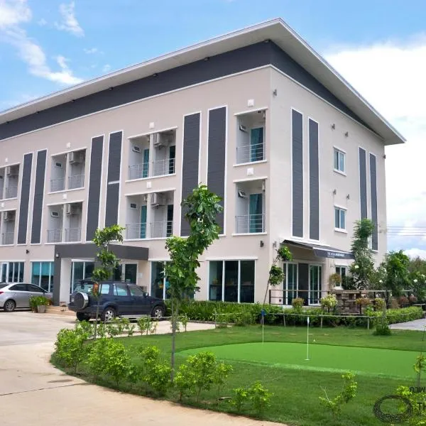 The iKon Apartment, hotel di Phatthana Nikhom