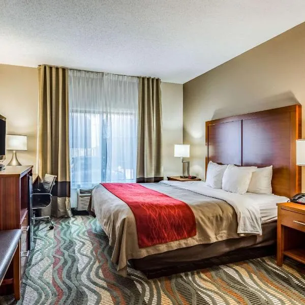 Comfort Inn & Suites Lookout Mountain โรงแรมในWildwood