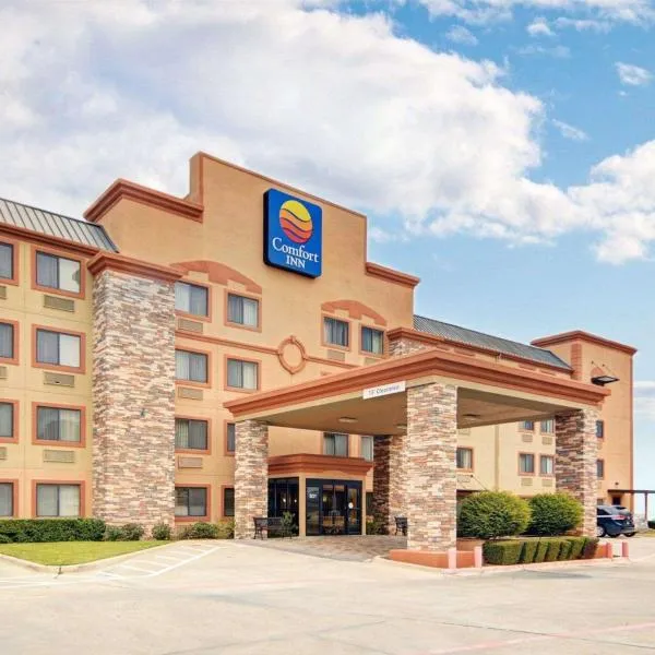 Comfort Inn Grapevine Near DFW Airport, отель в городе Саутлейк