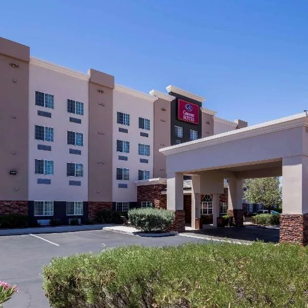 Comfort Suites El Paso Airport, hotell i Sunrise Acres