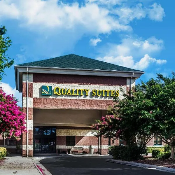 Quality Suites Lake Wright - Norfolk Airport, hotel in Norfolk